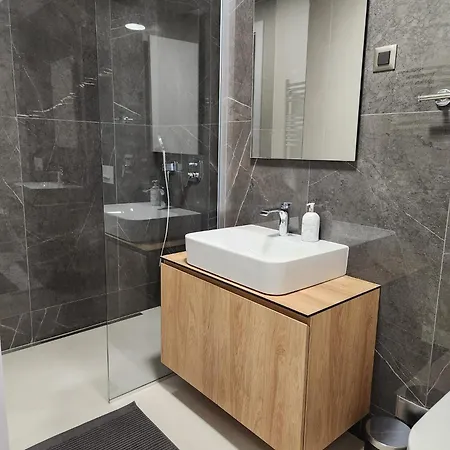 Novi Dorcol Big * Beograd